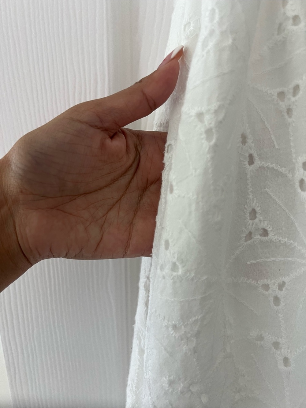 ASTR the Label Mixed Media Off Shoulder Eyelet Midi Dress White Size L - Picture 4 of 6